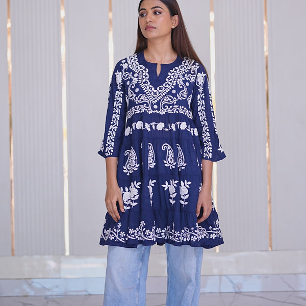 17M Medha Chikankari Short Kurti