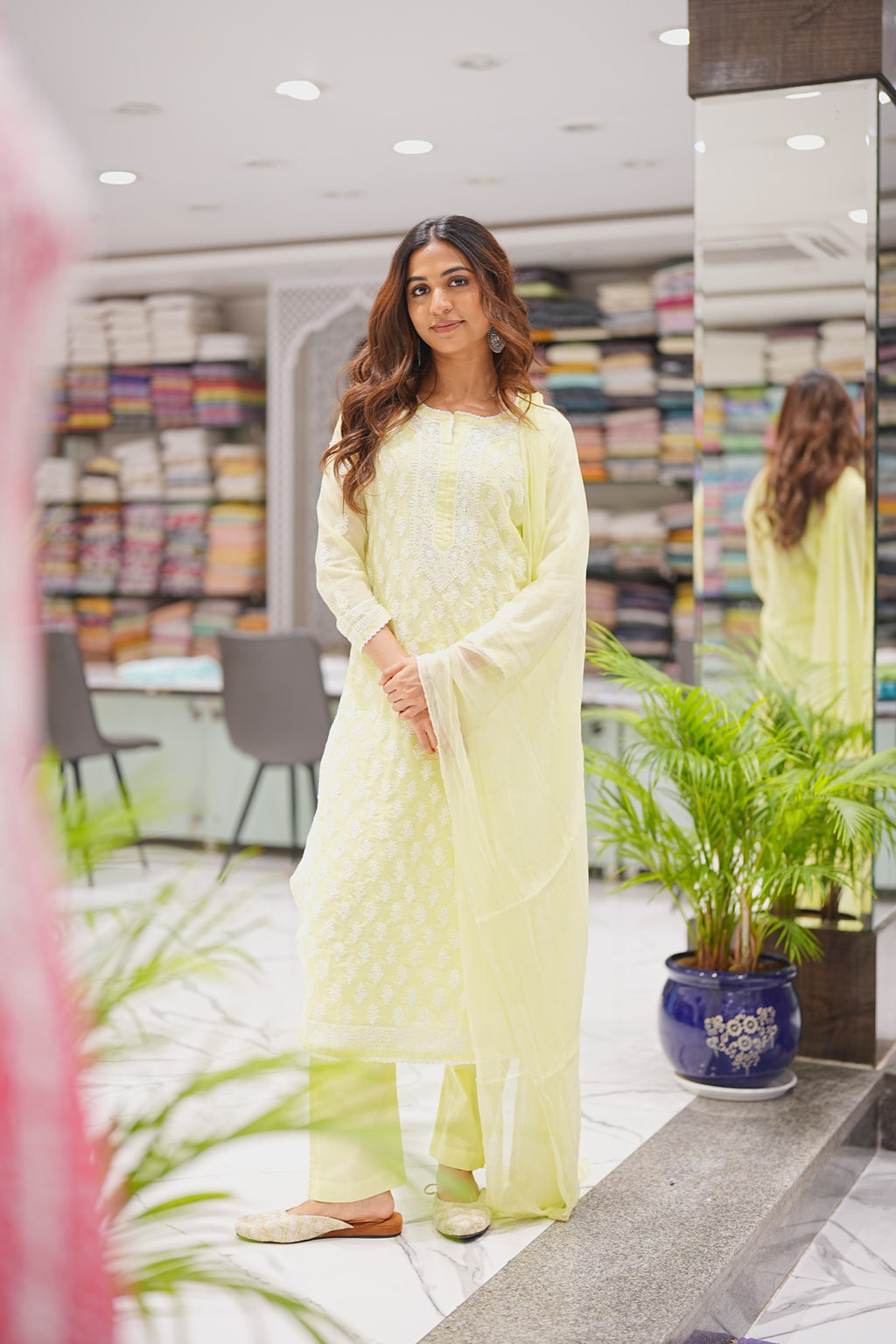 33M Medha Chikankari Kurti Pant Set