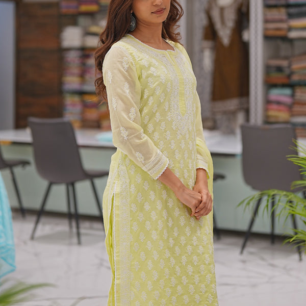 33M Medha Chikankari Kurti Pant Set
