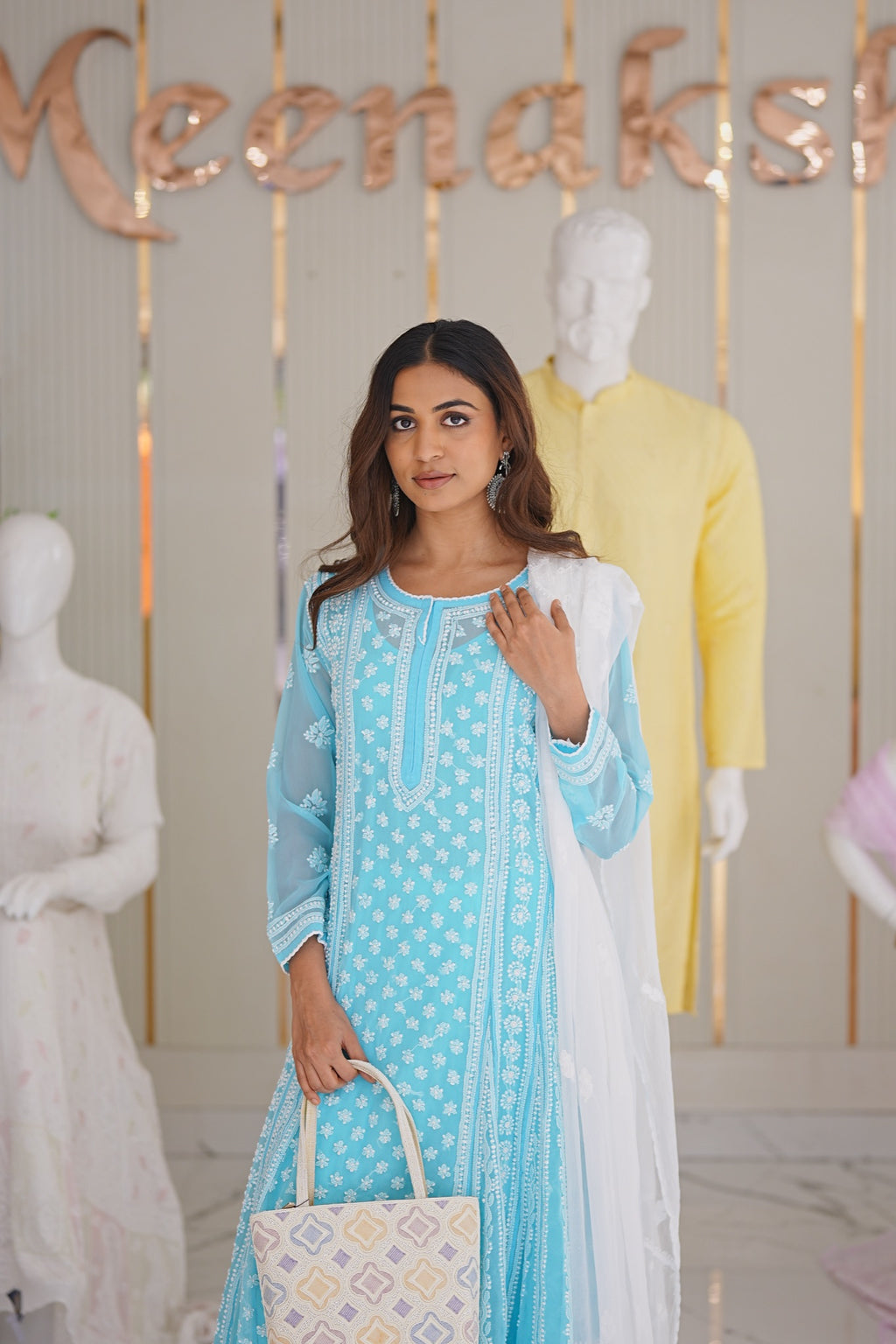 34M Medha Chikankari