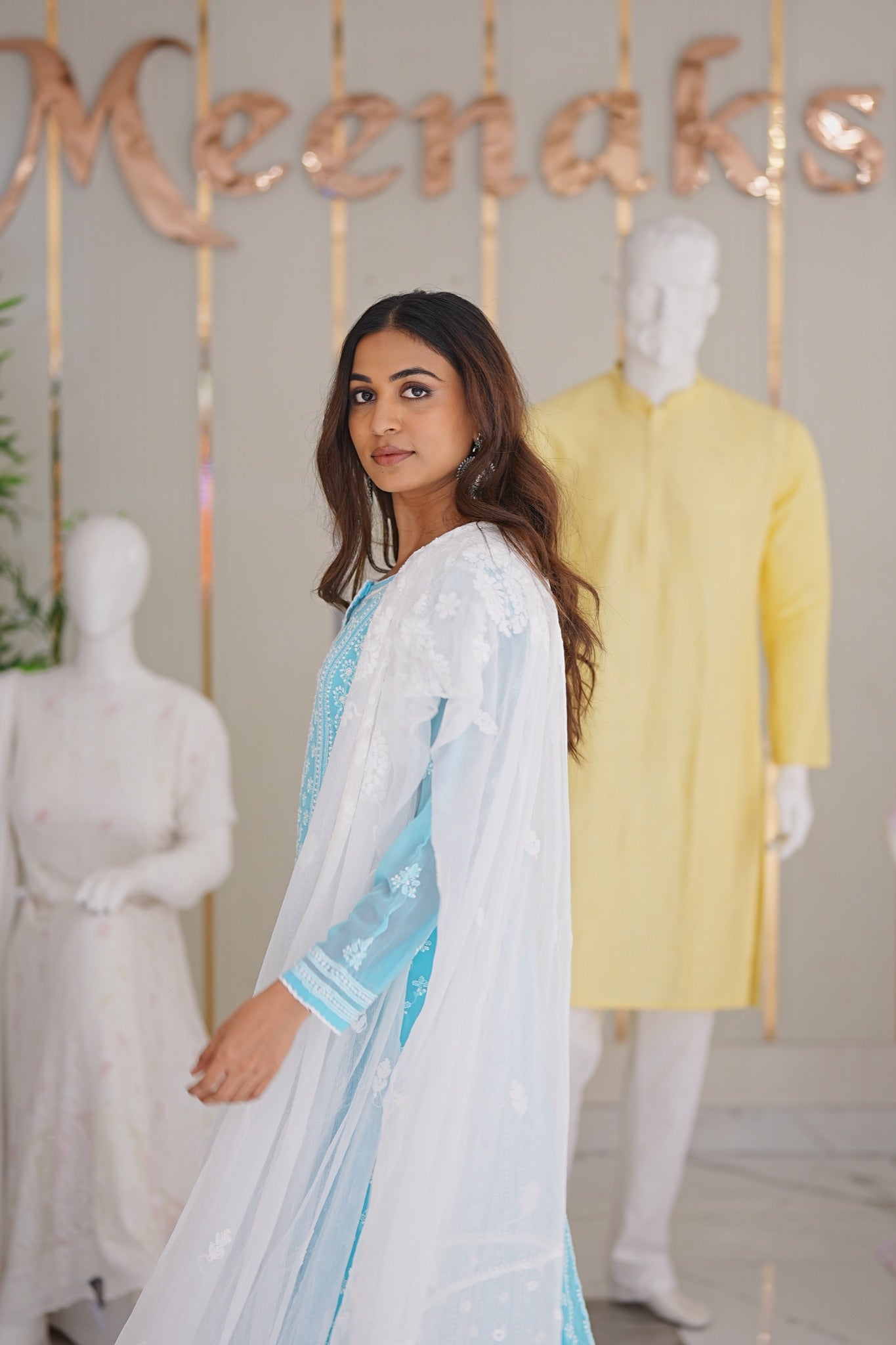 34M Medha Chikankari