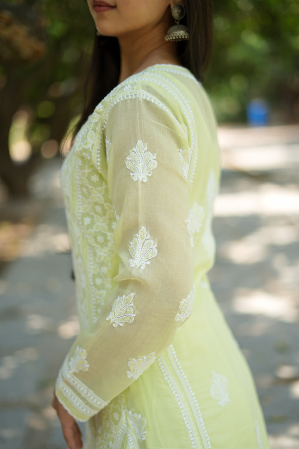 05SJ Jabili Chikankari Straight Kurti Narrow Pant Set