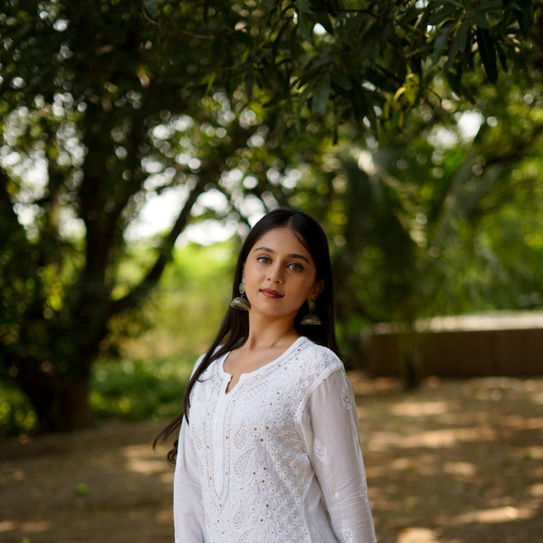 07SJ Jabili Chikankari Kurta